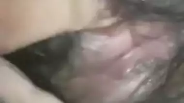 Indian girl has full lips and boobs to flash in her XXX broadcast