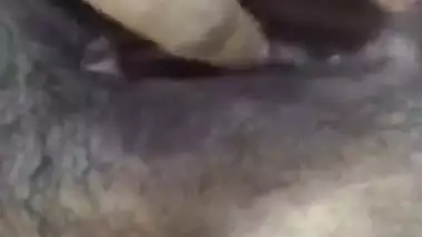 Girlfriend rubbing pussy xxx and fingering video making