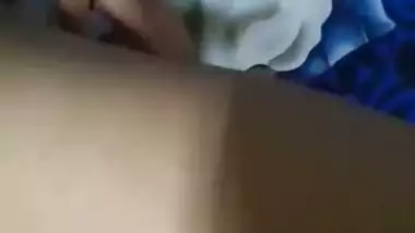 Guy tears lover’s tight pussy in an Indian hardcore sex