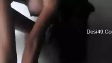 Slim Desi chick sneaks in shower to film special XXX video for her man