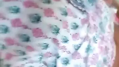 Indian girl with big eyes exposes her hairy XXX pussy in sex video