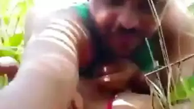 Trapping desi village girl and fucking her outdoor MMS