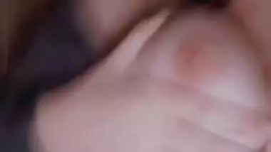 Famous Instagram influencer boob show viral clip