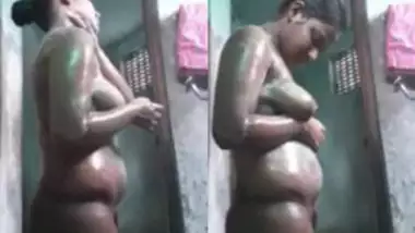 Sexvodc - Cute Desi Girl Bathing Video desi porn