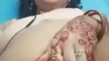 Unsatisfied Bhabi Masturbating