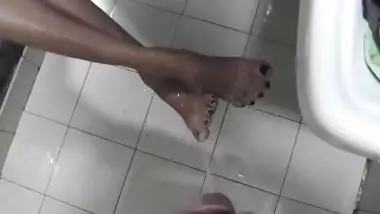 Oh ! Are You Peeing On My Feet First Time In Sri Lanka අයේෂගෙ කකුලට චූ දාල With Sri Lankan