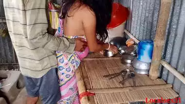 Wwwwxxxxvvv - Indian Boudi Kitchen Sex With Husband Friend Official Video By Localsex31  desi porn