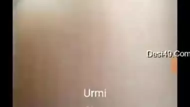 Desi MILF bends exposing XXX butt to online lover jerking off to her