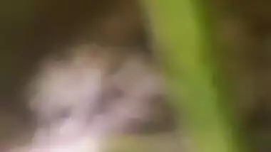 Outdoor MMS video of Pakistani girl having XXX fun with Desi BF