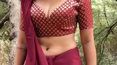 Busty Babe Sofia Ansari Hot Change desi porn