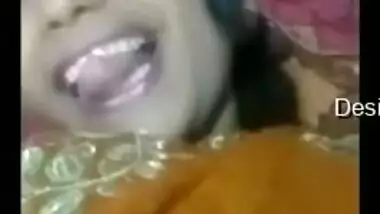 Amateur Desi bitch poses for XXX video call teasing with her tits