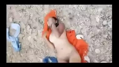 Outdoor Bangla sex video blue film of sex starved desi abode wife