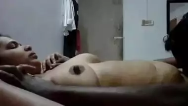 Softcore twosome oral sex with Desi whore with big belly in the bed