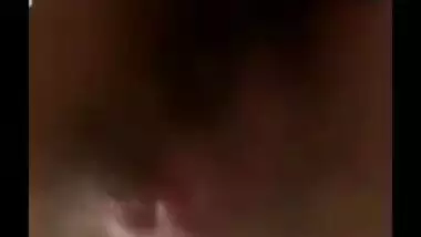 Dirty Desi woman makes guys horny showing pussy in the close-up video