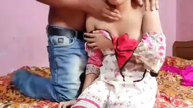 Husband cheats on his wife for her sali in Jija-sali sex video