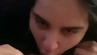 College girl’s erotic desi blowjob to her lover