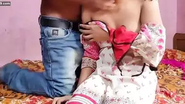 By giving the beauty of sister in law, the uncle on the side did not agree to it