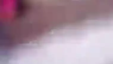 Sex Desi girl exposes her perky XXX boobs for a while and hides them back