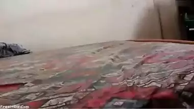 Abruptness is the main weapon of Desi girl being facialized in XXX show