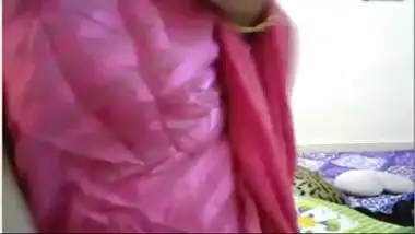 Sexy Kashmiri bhabhi sensational solo sex tape