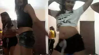 Indian Mms Of Nude Dance Of Hostel Girls On Cam desi porn
