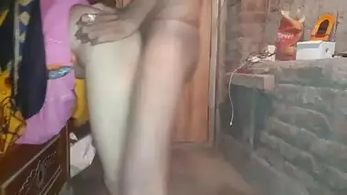 Mona Bhabi Ne Mere Lund Se Maze Liye- Hindi Porn Real Story