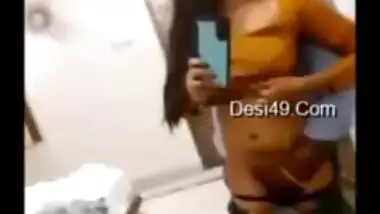 Bihar cheating aunty with lover taking nude selfies for hubby! Desi MMS