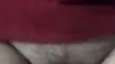 Close-up XXX video of mature Desi slut taking cock into hairy cunt