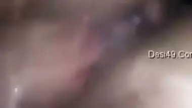 Babe called her Indian admirer to show her breasts and masturbate in porn chat