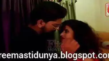 Raj Wap Fakig hindi porn videos at Pakistanisexporn.com