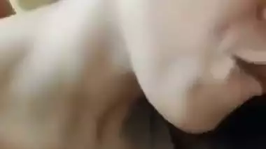 Delhi girlfriend in bra sucks her boyfriend dick