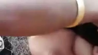 Modest Desi village girl shows her sweet XXX assets in the fresh air