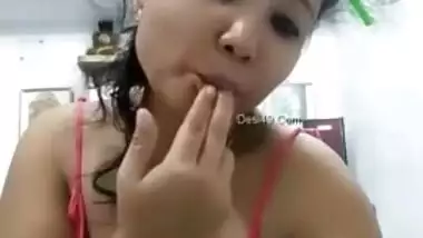 Pleasant XXX Desi woman knows how to make guys horny without having sex