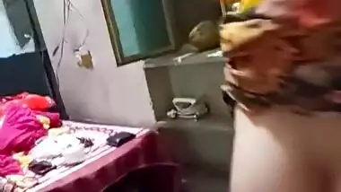 Tharki malik recording nude ass of maid during work